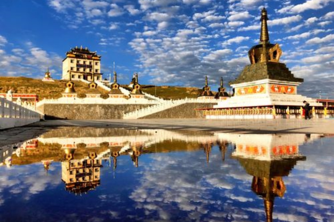 Zeku County Xingfu Mountain